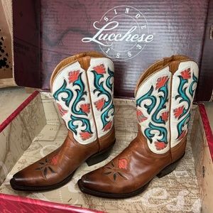 Lucchese Women’s Floral Snip Toe Boots. Size 6.5 Brown leather.